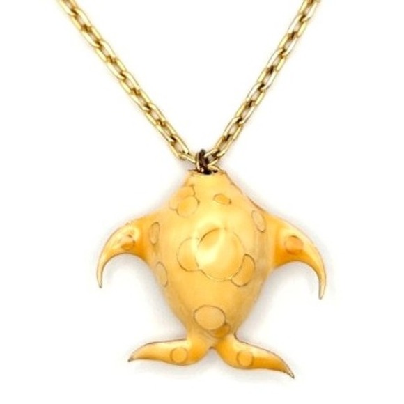 Jewelry - Vintage Fish Pendant Necklace Gold Tone Enamel Charm 22 inch Oval Link Chain